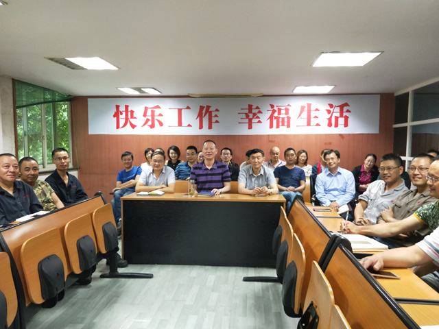 學習周政總艱苦創業精神座談討論會(圖4) 學習周政總艱苦創業精神座談討論會(圖4)